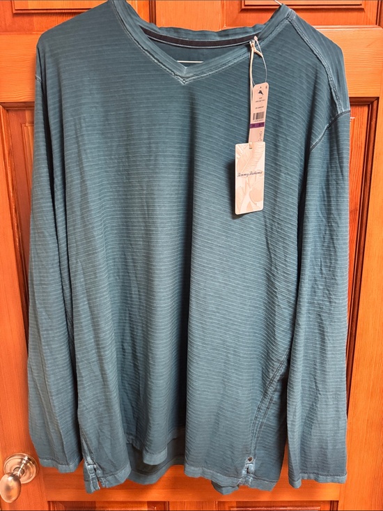 Tommy Bahama Other - NWT Tommy Bahama Cirrus Coastal V neck - summer night XXL